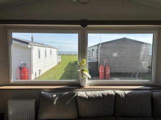 Homely caravan at Broadland Sands Holiday Park ref 20107BS - 9