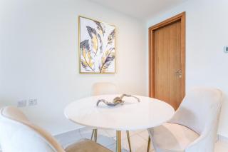 Modern Comfort Studio Near Downtown Dubai - 5