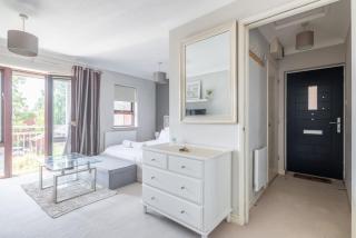Charming Studio Apartment With Parking! - 7