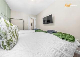 Elegant 2Bed Sleeps 4 With Parking - 3