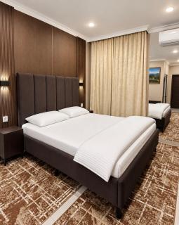 Tan Hotel - 0