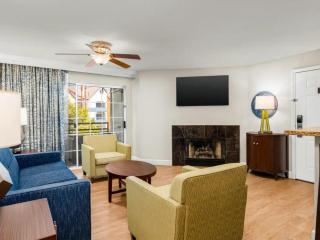 Family friendly 2BD condo with resort setting near - 4