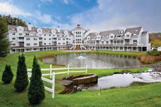Enjoy snowball fights or romantic nights in a 1BD vacation apartment - 8