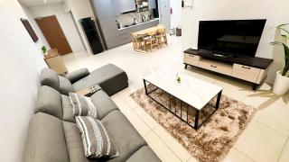 KLIA Luma Loft Homestay-Near KLIA & Sepang Circuit-3BR fully Aircond-Balcony-Fast WiFi-Netflix-2 Free Parking - 7