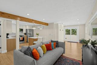 Luxury Mountain View Retreat with Pool and Hot tub - 5