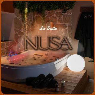 Nusa Love Suite Bali - Cheminée & Jacuzzi & Cinéma Privé - Bretagne, Malestroit - 0