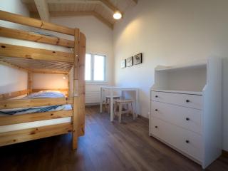 Apartment Ferienwohnung Bunder - DG Appartement-Fewo- Bad- WC- 3 Schlafräume by Interhome - 3