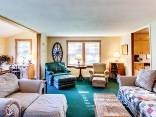 Seventh Street Cottage - 7