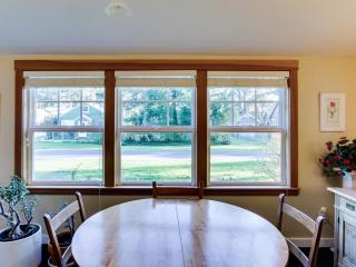Seventh Street Cottage - 6