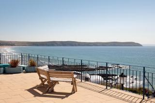Devon Beach Court - 9