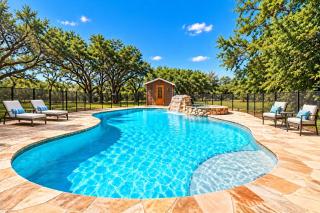 HILL COUNTRY HOME 15 ACRES,BILLIARD,FIREPIT,POOL,WINERY, Next to Flat Creek Winery - 4
