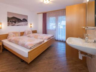 Apartment Helvetia Apartments Appartement-Fewo Dachwohnung Nr- 7 by Interhome - 7