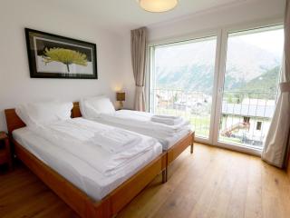 Apartment Hollywood 3 Appartement-Fewo- Bad- WC- 3 Schlafräume 6-Bettwohnung by Interhome - 1