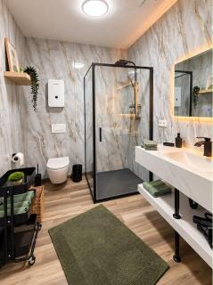 Stylish apartment perfect for groups and families - 6