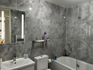 Thames Riverside Studio, Gravesend Town Centre - near train station - 3