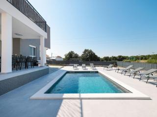 Villa Villa IviCasa with pool by Interhome - 9