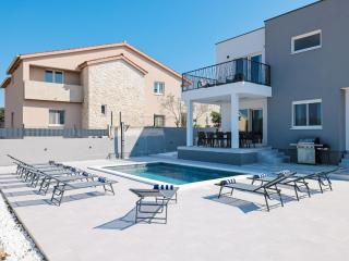 Villa Villa IviCasa with pool by Interhome - 5