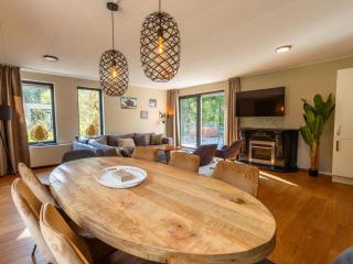 Holiday Home Vakantiepark De Wiltzangh - De Havezate Wellness by Interhome - 5