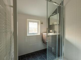 Holiday Home Vakantiepark De Wiltzangh - Veenborg Lodge by Interhome - 1