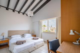 Harbour Apartment, Pool and Gym - Pafos - 4