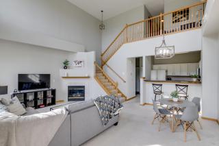 Shakopee Townhome Near Valleyfair & Mystic Lake - 0