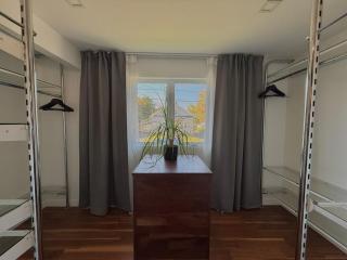 Renovated house with hot tub - 4