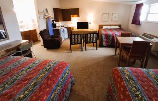 Red Carpet Inn - Windom - 8