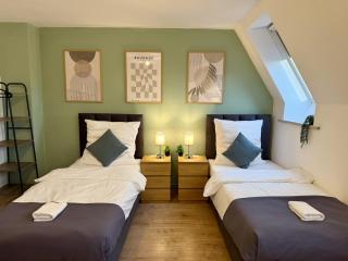 High-quality 2-room apartment - Central - 4