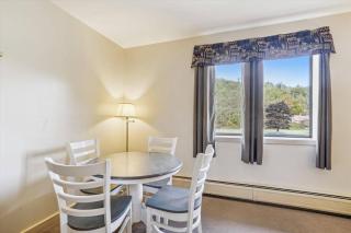 Cedarbrook Junior Suite 11921 - 6