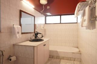 Celebrity stays haveli-Rajpur Rd-Jacuzzi-Hill view - 7