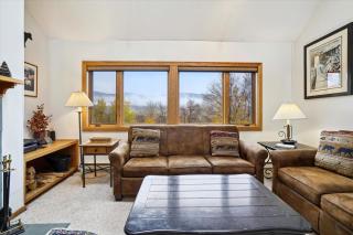 Highridge Condo Unit A18 - 8