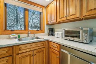 Highridge Condo Unit B14 - 2