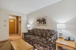 Cedarbrook Junior Suite 21820 - 1