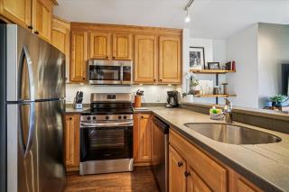 Highridge Condo Unit E1 - 6