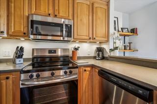 Highridge Condo Unit E1 - 5