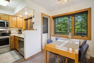 Highridge Condo Unit I10 - 5