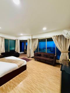 RockCliff Resort King Suite - PIA Park - Kashmir Point Murree - 9