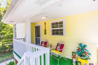 NEW Homosassa Captains Quarters in Old Homosassa on Hancock Dr. Sleeps 8 in 2 Kings, 2 Queens - 9
