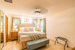 NEW Homosassa Captains Quarters in Old Homosassa on Hancock Dr. Sleeps 8 in 2 Kings, 2 Queens - 7