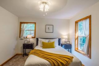 NEW Homosassa Captains Quarters in Old Homosassa on Hancock Dr. Sleeps 8 in 2 Kings, 2 Queens - 4