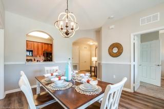 Spacious Vista Cay Condo, near Resort Pool - Orlando - 3