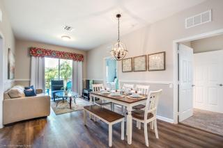 Spacious Vista Cay Condo, near Resort Pool - Orlando - 1