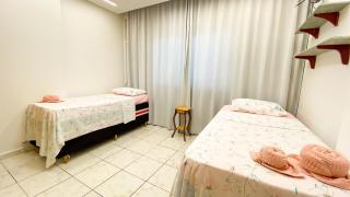 Apto com Varanda e Vaga perto da Praia Porto da Barra - 7