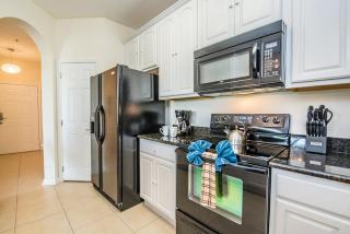 Luxurious Condo w Modern Design, near Disney - 8