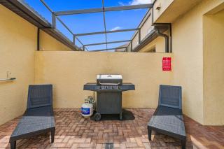 Resort Townhome wPRIVATE Pool & BBQ, near Disney - 3