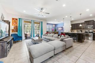 Private Pool Villa, FREE Water Park, Near Disney - 5