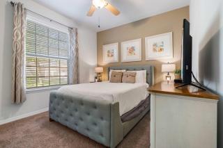 Townhome with Private Pool, BBQ & FREE Waterpark - 6