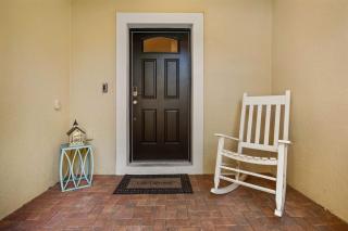 Townhome with Private Pool, BBQ & FREE Waterpark - 4
