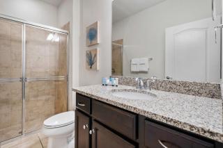 Townhome with Private Pool, BBQ & FREE Waterpark - 1