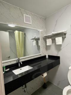 Sudbury Inn - 6